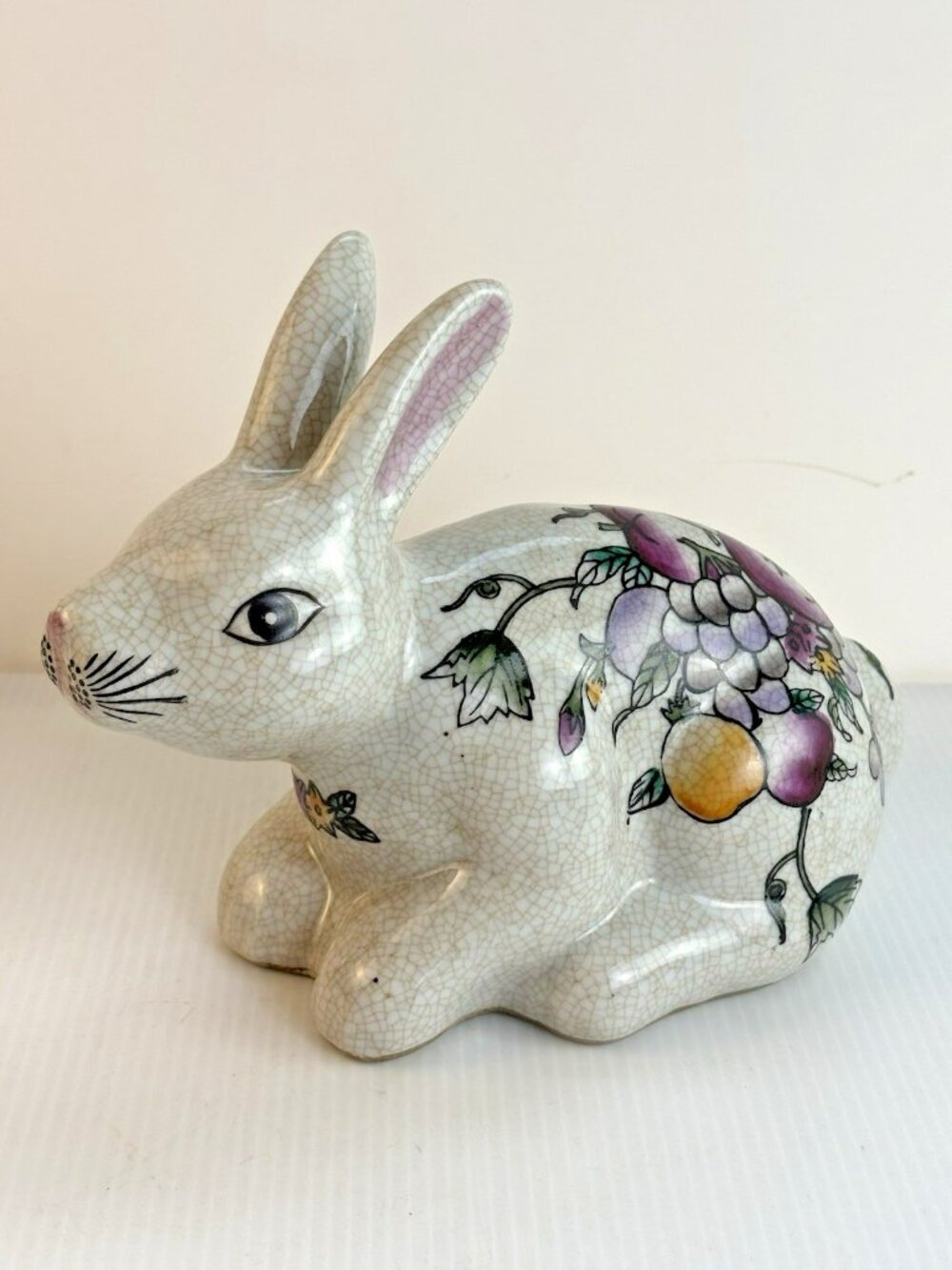 Vtg Chinese Crackle Glaze Porcelain Rabbit Handpainted Grapevine and Fruit Motif